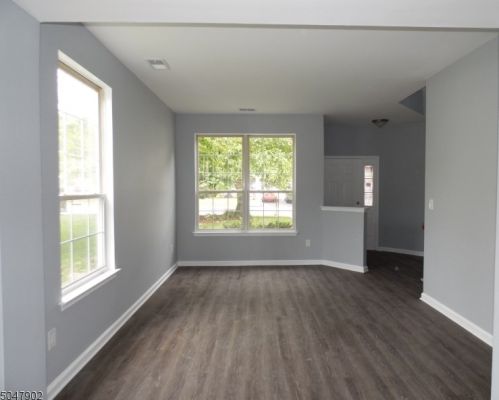 55 Saxton Dr, Hackettstown NJ  07840-1742 exterior