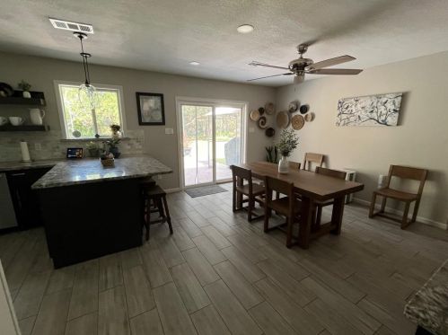 504 Gay Dr, Conroe, TX 77301-1362