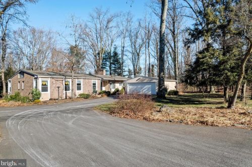 36 Bear Brook Rd, Princeton NJ  08540-6216 exterior