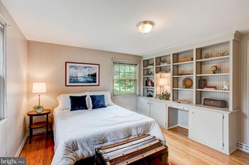 2113 Lyndell Dr, Lancaster PA  17601-5728 exterior