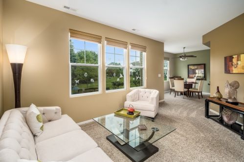 1467 Bar Harbor Ct, Pingree Grove IL  60140-2077 exterior