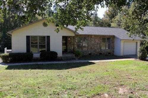 140 Ligon St, Pacolet, SC 29372-2047