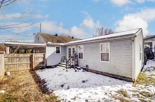 1483 Burnett Rd, Springfield OH  45505-3411 exterior