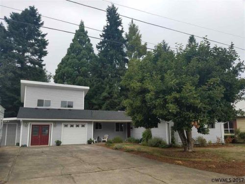 61 H St, Lebanon, OR 97355-2548