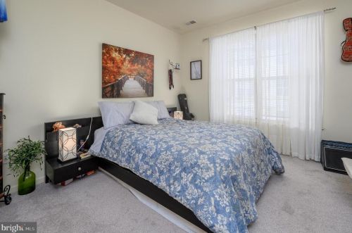 31 Kyle Way, Trenton NJ 08628-2525 exterior