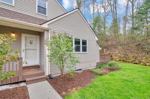30 Folkstone Rd, East Windsor, CT 06016-9444