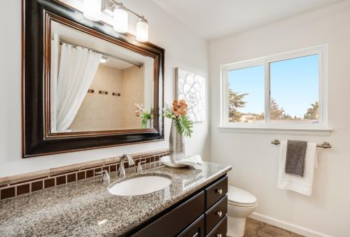 2467 Lacey Dr, Milpitas CA 95035-6122 exterior