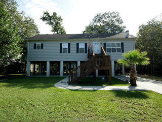 121 Red Breast Ct, Ridgeville, SC 29472-3233