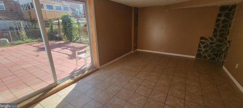 1227 13th St, Philadelphia PA  19147-4502 exterior