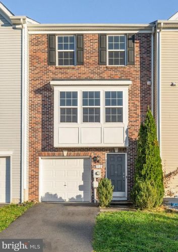 252 Rumbling Rock Rd, Hedgesville WV  25427-4432 exterior