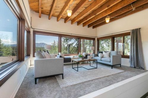 12116 Highland Ave, Truckee CA  96161-1719 exterior