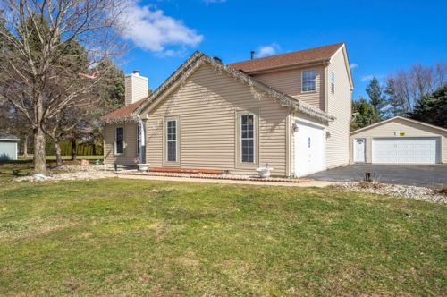 9904 Spring Dale Dr, Spring Grove, IL 60081-8978