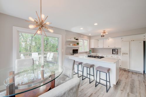 94 Dirleton Ln, Palatine, IL 60067-4877