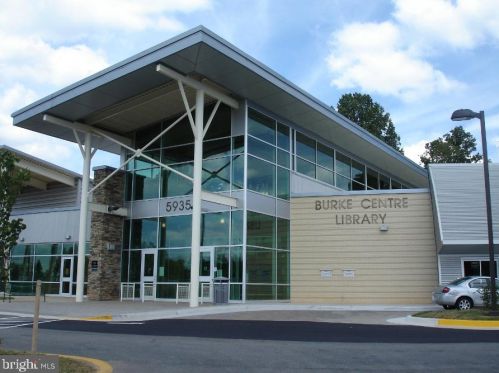 9919 Coffer Woods Rd, Springfield VA  22015-2903 exterior