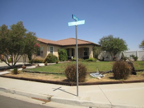 392 Daylily Dr, Perris, CA 92571-3046