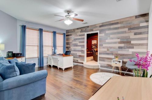 10065 Red Bluff Ln, Fort Worth TX  76177-7402 exterior
