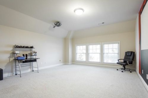 2375 Briarcliff Cmns, Atlanta GA  30345-2175 exterior