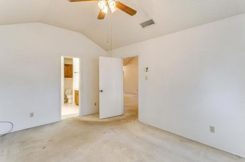 1824 Lincolnshire Way, Fort Worth TX  76134-5584 exterior