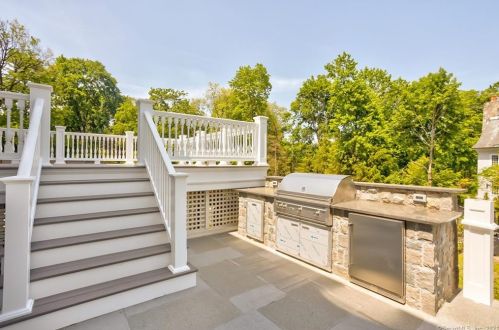 474 North St, Greenwich CT  06830-3443 exterior