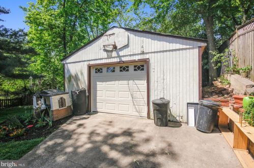 10130 Brookmoor Dr, Silver Spring MD 20901-2712 exterior