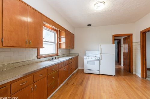 1321 Scoville Ave, Forest View, IL 60402-1995