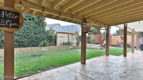 5474 Geoffrey Ave, Simi Valley CA  93063-4123 exterior