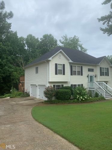 80 Northfield Dr, Newnan, GA 30265-1794
