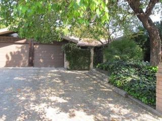1329 Holland Ave, Fresno, CA 93704-3914