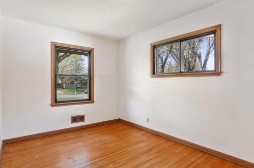 2133 Blomquist Ave, Saint Paul MN  55110-4701 exterior