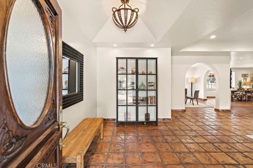 11411 Arroyo Ave, Santa Ana CA  92705-2469 exterior