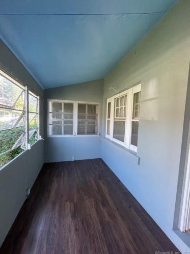 236 Wood St, Waterbury, CT 06704-4140