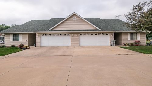 801 Chestnut St, Mantorville, MN 55955-8079