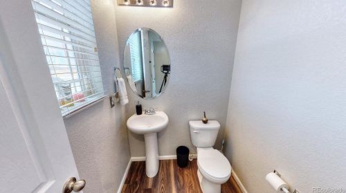 166 Kewaunee Way, Aurora CO 80016-4327 exterior