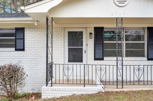 6509 Jackie Ln, Austell, GA 30106-3129