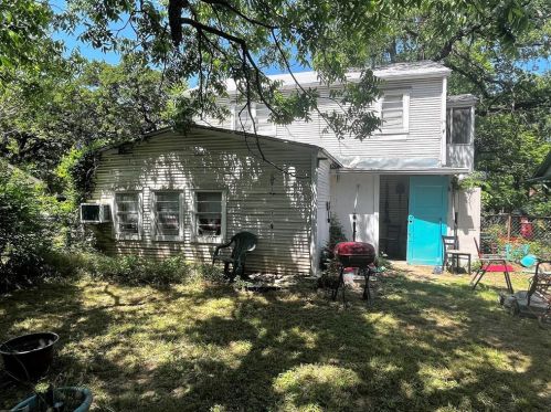 3124 Shawnee Trl, Fort Worth TX  76135-2843 exterior