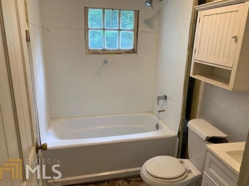 207 Mobley Cir, Monroe, GA 30655-2547