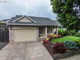 113 16th Ct, Wood Village, OR 97060-4110