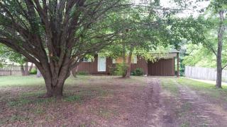 718 Nora Ave, Newbern, TN 38059-1423