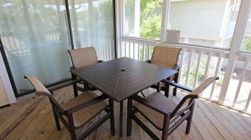 6 Ocean Park Ct, Isle Of Palms SC  29451-2244 exterior