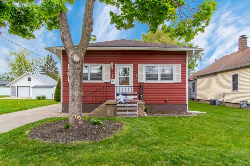 1304 Huron St, Ottawa, IL 61350-3227
