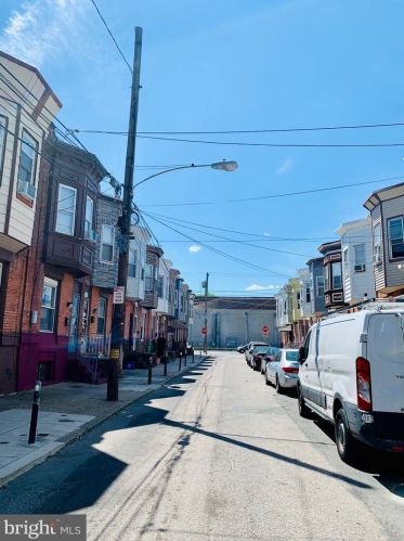 2232 Cantrell St, Philadelphia PA 19145-3307 exterior