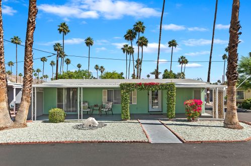 126 Cairo St, Palm Springs, CA 92264-9007