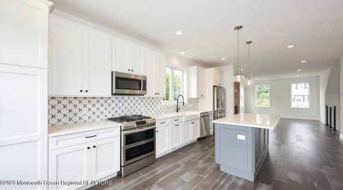 28 Catherine St, Tinton Falls NJ  07701 exterior