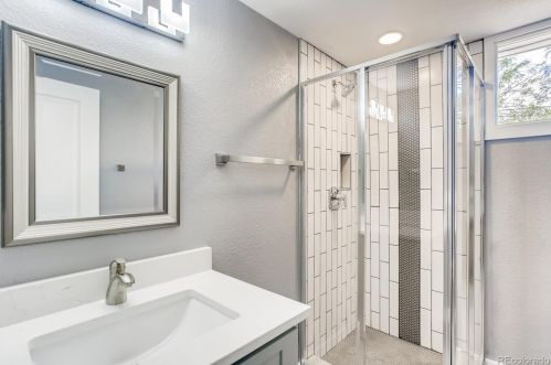 5360 Jewell Ave, Denver CO  80222-3940 exterior