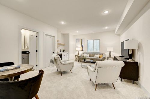 2712 Pennsylvania St, Englewood CO  80113-1644 exterior