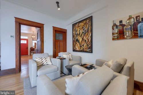 620 Pine St, Lancaster PA  17603-2824 exterior