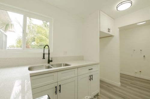 1528 Rolling Hills Dr, Oceanside, CA 92056-3035