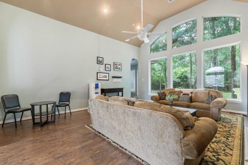 15720 Kuykendahl Ct, Conroe TX  77384-3560 exterior