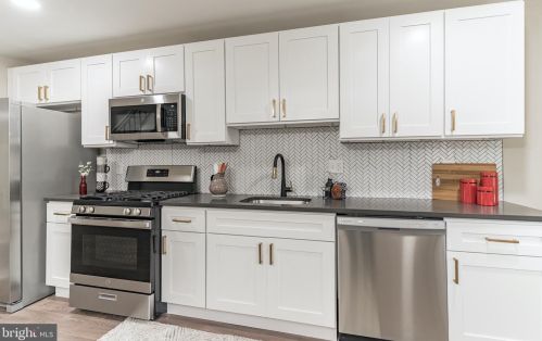 150 Cheltenham Ave, Philadelphia, PA 19120-1001