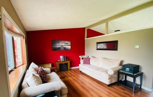 6231 Willet Ave, Hobart, IN 46342-6898